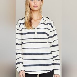 Thread & Supply Windbreaker- Seattle Soft Shell Pocket Light Weight Size LRG